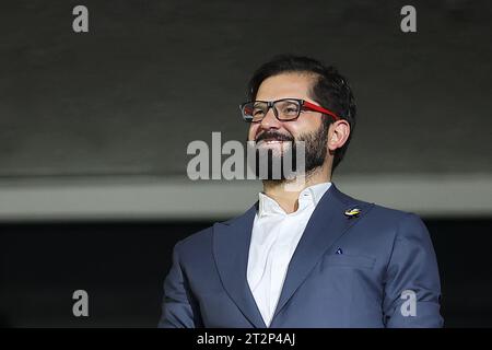 Santiago, Chile. Oktober 2023. Gabriel Boric, Präsident von Chile, während der Eröffnungszeremonie der Panamerikanischen Spiele 2023 in Santiago am 20. Oktober im Nationalstadion in Santiago. Foto: Heuler Andrey/DiaEsportivo/Alamy Live News Credit: DiaEsportivo/Alamy Live News Stockfoto