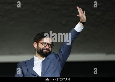 Santiago, Chile. Oktober 2023. Gabriel Boric, Präsident von Chile, während der Eröffnungszeremonie der Panamerikanischen Spiele 2023 in Santiago am 20. Oktober im Nationalstadion in Santiago. Foto: Heuler Andrey/DiaEsportivo/Alamy Live News Credit: DiaEsportivo/Alamy Live News Stockfoto