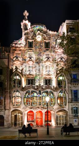 Barcelona, Spanien - 24. September 2015: Nacht Ausblick auf Gaudís Casa Batlló in Barcelona, als am 24. September 2015 gesehen. Stockfoto