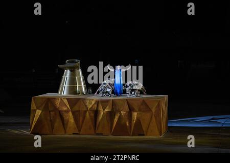 Santiago, Chile. Oktober 2023. Künstler treten während der Eröffnungszeremonie der Panamerikanischen Spiele in Santiago, Chile, am 20. Oktober 2023 auf. Quelle: Jorge Villegas/Xinhua/Alamy Live News Stockfoto