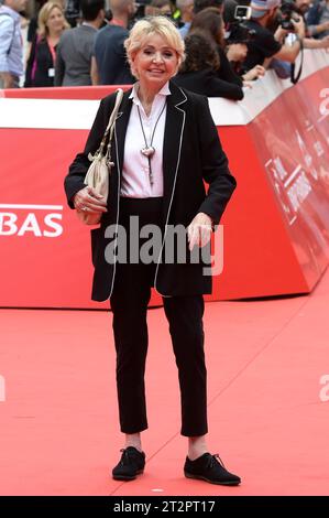 Enrica Bonaccorti bei der Verleihung des Lifetime Achievement Award an Isabella Rossellini auf dem 18. Internationales Filmfestival von Rom / Festa del Cinema di Roma 2023 im Auditorium Parco della Musica. Rom, 20.10.2023 Stockfoto