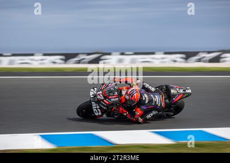 Melbourne, Australien. Oktober 2023. Maverick Viñales aus Spanien beim Aprilia Racing APRILIA während der australischen MotoGP auf dem Phillip Island Grand Prix Circuit. Quelle: Santanu Banik/Alamy Live News Stockfoto