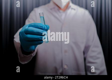Wissenschaftler Experimentieren im Labor. Stockfoto