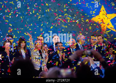 Bukarest, Rumänien. 20. Oktober 2023: Elena Lasconi, Bürgermeisterin der Gemeinde Campulung, feiert während der Allianz der Liberalen und Demokraten für Europa Stockfoto