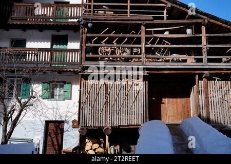 Typische Architektur, Kaviola, Dolomiten, UNESCO, Provinz Belunno, Region Venetien, Italien Stockfoto
