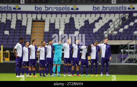 Brüssel, Belgien Oktober 2023. Die Spieler der RSCA Futures werden am Samstag, den 21. Oktober 2023, in Brüssel am 09/30. Tag der zweiten Liga der Challenger Pro League 2023-2024 in der belgischen Meisterschaft zu Beginn eines Fußballspiels zwischen RSCA Futures und SL16 (Standard U23) gezeigt. BELGA PHOTO VIRGINIE LEFOUR Credit: Belga News Agency/Alamy Live News Stockfoto