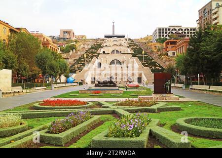 Jerewan Kaskade und Cafesjian Museum Foundation, ein berühmtes Wahrzeichen im Zentralbezirk Jerewan, Armenien Stockfoto