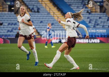 Leicester, Großbritannien. Oktober 2023. Leicester, England, 21. Oktober 2023: Chloe Kelly (9 Manchester City) erzielt das erste Tor während des Spiels der Barclays FA Womens Super League zwischen Leicester City und Manchester City im King Power Stadium in Leicester, England (Natalie Mincher/SPP) Credit: SPP Sport Press Photo. /Alamy Live News Stockfoto