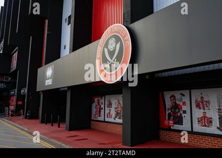 Sheffield, Großbritannien. Oktober 2023. Außerhalb des Bodens vor dem Premier League-Spiel Sheffield United gegen Manchester United in der Bramall Lane, Sheffield, Vereinigtes Königreich, 21. Oktober 2023 (Foto: Conor Molloy/News Images) in Sheffield, Vereinigtes Königreich am 21. Oktober 2023. (Foto: Conor Molloy/News Images/SIPA USA) Credit: SIPA USA/Alamy Live News Stockfoto