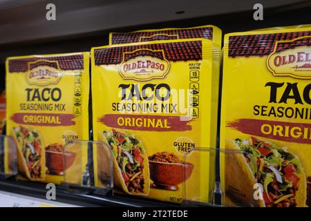 Das Kaufhaus in Midtown Manhattan bietet eine umfassende Auswahl an Lebensmitteln, 2023, New York City, USA Stockfoto