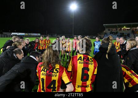 Kontich, Belgien. Oktober 2023. KV Mechelen feiert nach dem Gewinn eines Frauenfußballspiels zwischen KV Mechelen und FC Femina WS Woluwe am siebten Spieltag der Saison 2023 - 2024 der belgischen Lotto Womens Super League am Samstag, 21. Oktober 2023 in Kontich, Belgien. Quelle: Sportpix/Alamy Live News Stockfoto