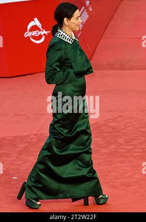 Rom, Italien. Oktober 2023. Die französische Schauspielerin Juliette Binoche besucht einen roten Teppich für den Film „La Passion de Dodin Bouffant“ (der Pot Au Feu) während des 18. Filmfestivals in Rom am 21. Oktober 2023. Foto: Eric Vandeville/ABACAPRESS.COM Credit: Abaca Press/Alamy Live News Stockfoto