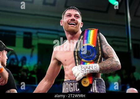 Sam Gilley feiert den Sieg über Louis Greene in York Hall, London. Bilddatum: Samstag, 21. Oktober 2023. Stockfoto