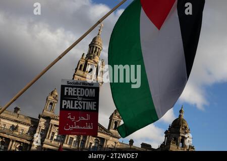 Glasgow, UK, 21. Oktober 2023. Demonstration zur Unterstützung Palästinas angesichts der israelischen Aggression am 21. Oktober 2023 in Glasgow, Schottland. Foto: Jeremy Sutton-Hibbert/Alamy Live News. Stockfoto