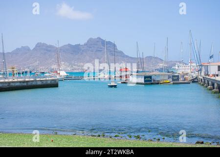 Blick auf den Haupthafen von Mindelo auf der Insel Sao Vicente, Kapverdische Inseln Stockfoto