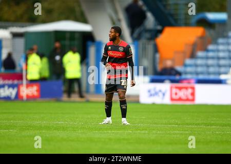 John Smith's Stadium, Huddersfield, England - 21. Oktober 2023 Kenneth Paal (22) von Queens Park Rangers - während des Spiels Huddersfield Town gegen Queens Park Rangers, Sky Bet Championship, 2023/24, John Smith's Stadium, Huddersfield, England - 21. Oktober 2023 Credit: Arthur Haigh/WhiteRosePhotos/Alamy Live News Stockfoto