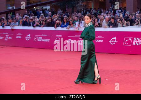 Rom, Italien. Oktober 2023. Juliette Binoche besucht den roten Teppich des Films „La Passion de Dodin Bouffant“ am vierten Abend der 18. Ausgabe des Filmfestivals in Rom. (Foto: Matteo Nardone/Pacific Press) Credit: Pacific Press Media Production Corp./Alamy Live News Stockfoto