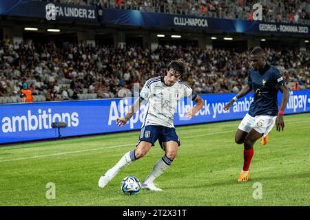 CLUJ-NAPOCA, RUMÄNIEN - 22. JUNI: Sandro TONALi, Niels Nkounkou aus Italien während des UEFA-U21-EM 2023 Gruppenspiels D zwischen Frankreich und Italien in Cl Stockfoto