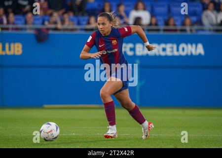 Barcelona, Spanien. Oktober 2023. Martina Fernandez vom FC Barcelona spielte während des Liga-F-Spiels zwischen dem FC Barcelona und Granada CF am 21. Oktober 2023 im Johan Cruyff Stadium in Barcelona, Spanien. (Foto: Carla Pazos/PRESSINPHOTO) Credit: PRESSINPHOTO SPORTS AGENCY/Alamy Live News Stockfoto