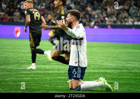 Vancouver, Kanada. Oktober 2023. Vancouver, British Columbia, Kanada, 21. Oktober 2023: Tristan Blackmon (6 Vancouver Whitecaps FC) reagiert während des Major League Soccer Matches zwischen Vancouver Whitecaps FC und Los Angeles FC im BC Place Stadium in Vancouver, British Columbia, Kanada (NUR REDAKTIONELLE VERWENDUNG). (Amy Elle/SPP) Credit: SPP Sport Press Photo. /Alamy Live News Stockfoto