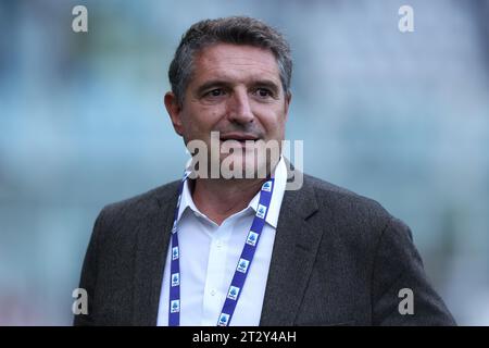 Turin, Italien. Oktober 2023. Luigi de Siervo, CEO der Lega Serie A, sieht beim Fußballspiel der Serie A zwischen Torino FC und FC Internazionale am 21. Oktober 2023 im Stadio Olimpico in Turin, Italien, an. Quelle: Marco Canoniero/Alamy Live News Stockfoto