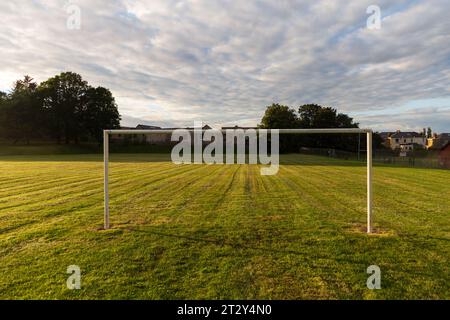 Ein Fußballplatz in Schottland an einem Herbstmorgen Stockfoto