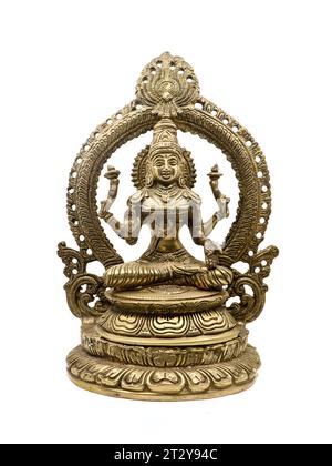 hindu-Göttin lakshmi mit mehreren Händen segnend in sitzender Position, antike Messingstatue, Vorderansicht isoliert auf weißem Hintergrund Stockfoto