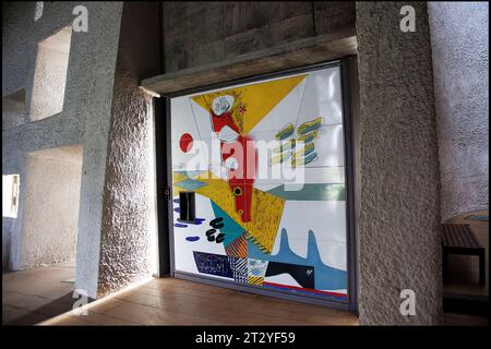 Die Kapelle der Haute-Saone wurde in der Haute Vallee de l’Ognon von Le Corbusier an der Stelle errichtet, an der 1944 von den Deutschen ein Wallfahrtsort bombardiert wurde. vv Stockfoto