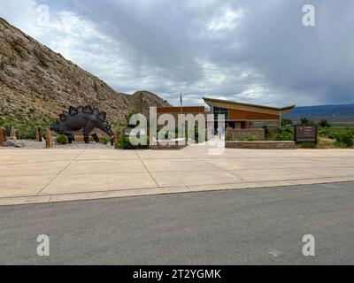 Vernal, USA – 7. Juni 2023: Besucherzentrum am Dinosaur National Monument bei Vernal, Utah, USA. Stockfoto