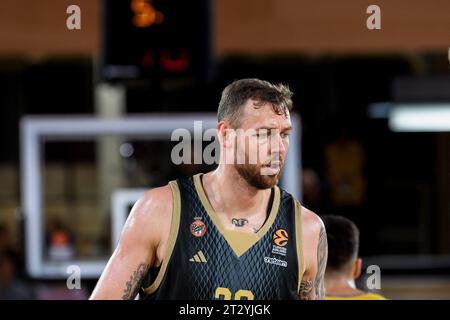 Monte Carlo, Monaco. Oktober 2023. ALS Monaco-Spieler #20 Donatas Motiejunas in der vierten Runde der Turkish Airlines EuroLeague 2023/2024 zwischen AS Monaco und Alba Berlin in der Salle Gaston Medecin in Monte Carlo, Frankreich am 20. Oktober 2023. Foto: Laurent Coust/ABACAPRESS.COM. Quelle: Abaca Press/Alamy Live News Stockfoto