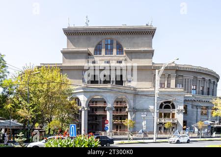 Jerewan, Armenien - 14. September 2023: Ansicht des Operntheaters Jerewan (Alexander Spendiaryan National Academic Opera and Balllet Theatre) in Jerewan Cit Stockfoto