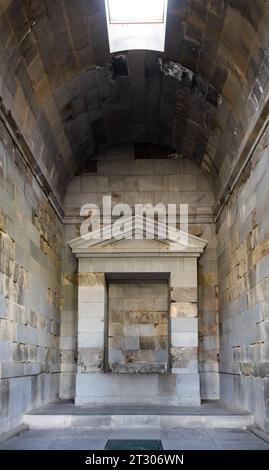 Garni, Armenien - 30. September 2023: cella des antiken griechisch-römischen Tempels Garni. Der Garni-Tempel ist das einzige Denkmal, das in Armenien erhalten ist Stockfoto
