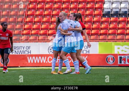 London, Großbritannien. Oktober 2023. The Valley, London, London, England, 11. Oktober 2023 TOR 1-1 Crystal Palace Stürmer Elise Hughes (9) feiert ihr Tor während des FA Women's Championship Matches zwischen Charlton Athletic und Crystal Palace Lionesses im Valley, London (Stephen Flynn/SPP) Credit: SPP Sport Press Photo. /Alamy Live News Stockfoto