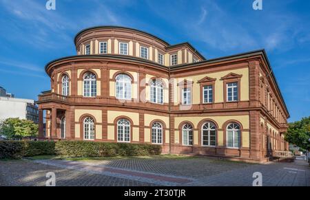 Saalbau wurde 1872 in Neustadt an der Weinstraße, Rheinland-Pfalz, Deutschland, Europa, errichtet Stockfoto