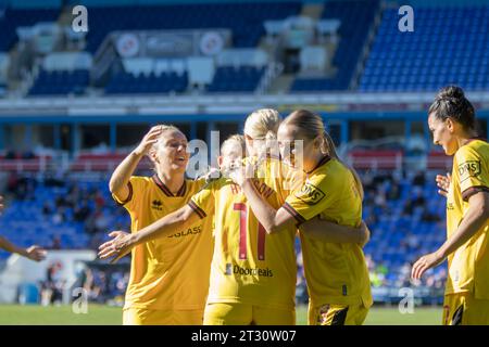 Reading, Großbritannien. Oktober 2023. Reading, England, 22. Oktober 2023: Sheffield United feiert im Select Car Leasing Stadion in Reading die Führung beim Spiel der Barclays Womens Championship zwischen Reading und Sheffield United. (Tom Phillips/SPP) Credit: SPP Sport Press Photo. /Alamy Live News Stockfoto