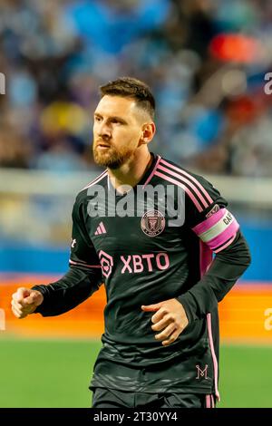 Charlotte, North Carolina, USA. Oktober 2023. Der argentinische Mittelfeldspieler LIONEL MESSI spielt im Bank of America Stadium in Charlotte, North Carolina, USA, gegen den Charlotte FC. Charlotte FC gewinnt das Spiel mit 1:0. (Credit Image: © Walter G Arce SR Grindstone Medi/ASP) NUR REDAKTIONELLE VERWENDUNG! Nicht für kommerzielle ZWECKE! Stockfoto