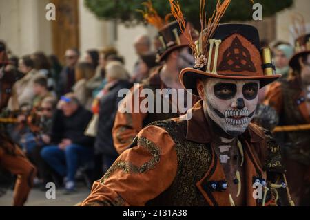 Winterkarneval in der Stadt Manchego Stockfoto