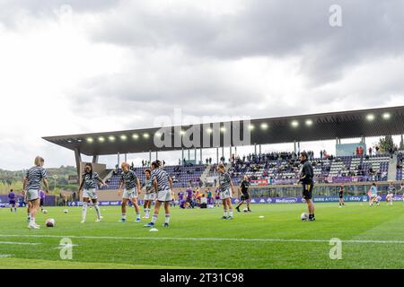 Florenz, Italien. Oktober 2023. Florenz, Italien, 22. Oktober 2023: Juventus warm Up während des Serie A Women League Spiels zwischen Fiorentina Women und Juventus Women im Viola Park in Florenz, Italien. (Sara Esposito/SPP) Credit: SPP Sport Press Photo. /Alamy Live News Stockfoto