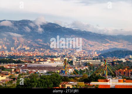 Gilberto Echeverri Mejia Bridge in Medellin, Kolumbien Stockfoto