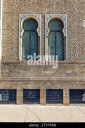 Ewing and Carroll, Trenton: Der ehemalige Crescent-Tempel, der heute von den Versammlungen der Pfingstkirche genutzt wird; Teil des Ewing/Carroll Historic District. Stockfoto