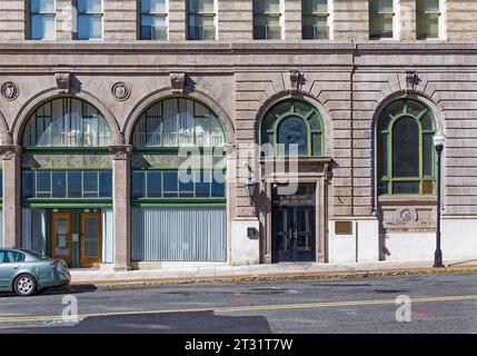 Hanover Academy, Trenton: Broad Street Bank Building, 143 East State Street, wurde 1900, 1913 und 1924 in drei Abschnitten errichtet. Stockfoto