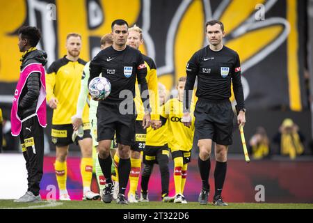 Lillestrom, Norwegen. Oktober 2023. Schiedsrichter Rohit Saggi wurde während des Spiels zwischen Lillestrom und Vaalerenga im Aaraasen Stadion Lillestrom gesehen. (Foto: Gonzales Photo/Alamy Live News Stockfoto