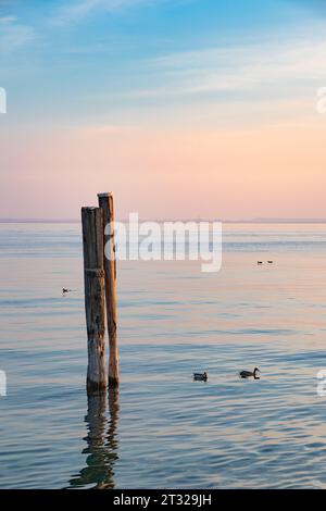 Sonnenuntergang am Lago di Garda, Venetien, Italien Stockfoto