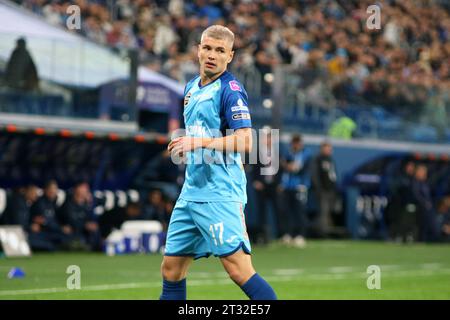 Sankt Petersburg, Russland. Oktober 2023. Andrej Mostovoy (17) von Zenit, der während des russischen Premier League-Fußballspiels zwischen Zenit Sankt Petersburg und Krylia Sovetov Samara in der Gazprom Arena im Einsatz war. Endpunktzahl: Zenit 3:1 Krylia Sovetov Samara. Quelle: SOPA Images Limited/Alamy Live News Stockfoto