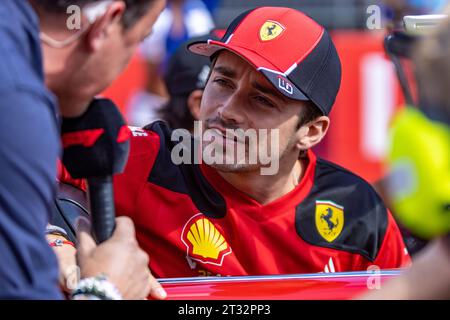 Austin, Texas - 22. Oktober 2023: Charles Leclerc während der Fahrerparade beim Lenovo United States Grand Prix auf dem Circuit of the Americas. Quelle: Nick Paruch / Alamy Live News Stockfoto