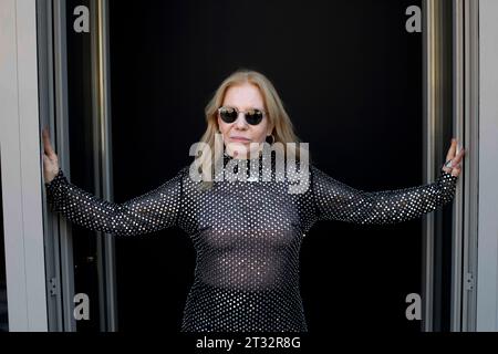 Cecilia Roth posiert während der Promotion des 71. San Sebastian International Film Festivals im Maria Cristina Hotel in Donostia/San Sebastian. Stockfoto