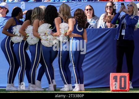 Indianapolis, Indiana, USA. Oktober 2023. Die Cheerleader der Indianapolis Colts posieren für ein Foto in der ersten Hälfte des Spiels zwischen den Cleveland Browns und den Indianapolis Colts im Lucas Oil Stadium in Indianapolis, Indiana. (Kreditbild: © Scott Stuart/ZUMA Press Wire) NUR REDAKTIONELLE VERWENDUNG! Nicht für kommerzielle ZWECKE! Stockfoto