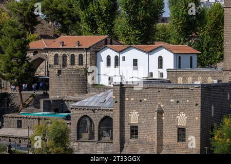 Die türkische Provinz Diyarbakir. Hz Süleyman-Moschee. Es hat seine historische Struktur seit Jahrhunderten erhalten. Es ist eine der wichtigsten Moscheen auf Isla Stockfoto