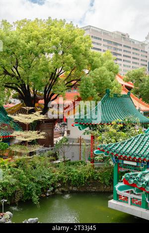 Hongkong - 15. September 2023 : Wong Tai Sin Tempel traditioneller Garten Stockfoto