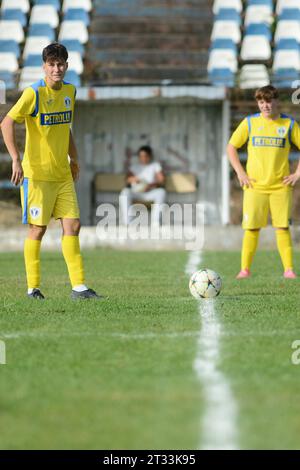 Frauenfußball: Rumänien 3. Liga Spiel zwischen Prahova CSU Ploiesti und FC Petrolul Ploiesti , Stadion Metalul Filipestii de Padure , 22.10.2023 Stockfoto